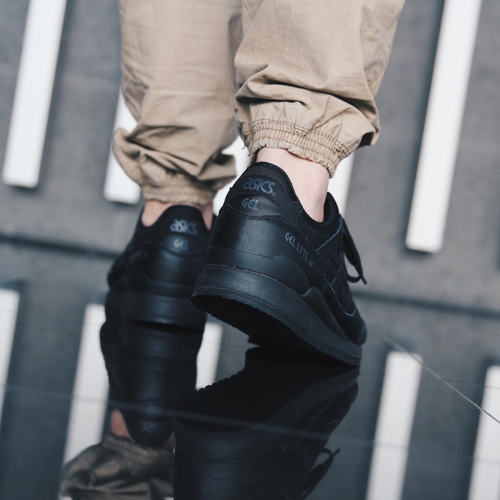 asics gel lyte iii monochrome