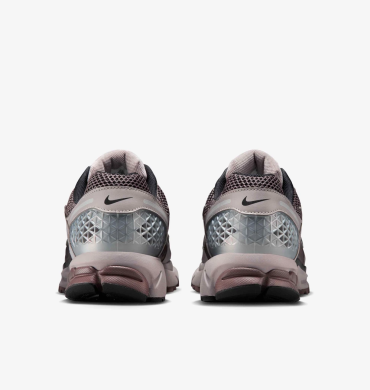 Кроссовки мужские Nike Zoom Vomero 5 (FB9149-005), EUR 44