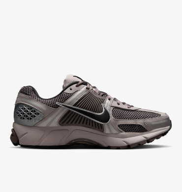 Кроссовки мужские Nike Zoom Vomero 5 (FB9149-005), EUR 44