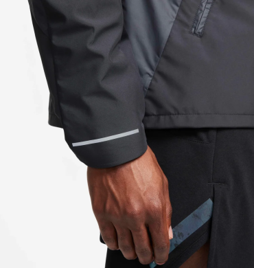 Куртка Nike Windrunner Storm-Fit (FB8593-010), L