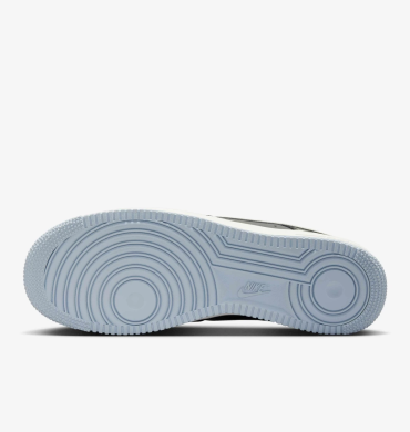 Кроссовки мужские Nike Air Force 1 07 'Black/Sail' (IB7676-001), EUR 42