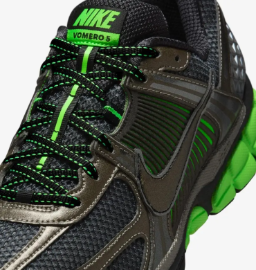 Кроссовки мужские Nike Zoom Vomero 5 SE (IB2988-001), EUR 44