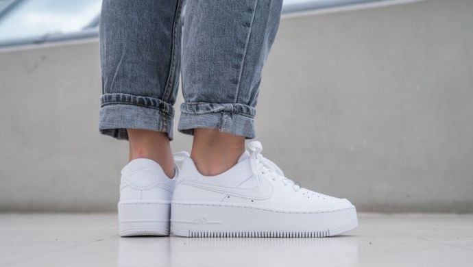 Жіночі кросівки Nike Wmns Air Force 1 Sage Low 'White', EUR 37,5