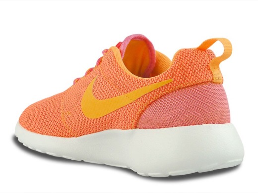 Кросівки Nike Roshe Run "Atomic Mango", EUR 38