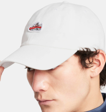 Кепка Nike Club Cap U Cb Armx Ptch (FN4402-100), M/L