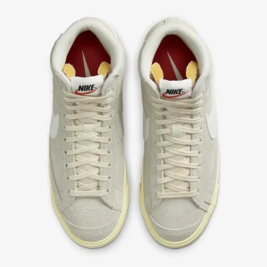 Кроссовки Nike Blazer Mid '77 Vintage (DV7006-001), EUR 44,5