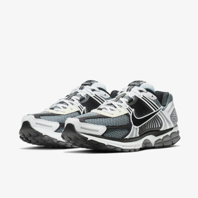 Кросівки unisex Nike Zoom Vomero 5 SE (CI1694-001), EUR 44