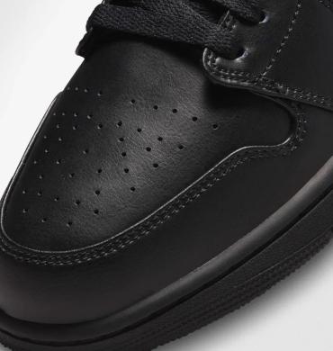 Чоловічі кросівки Air Jordan 1 Low 'Triple Black' (553558-093), EUR 43