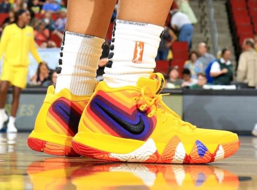 Баскетбольні кросівки Nike Kyrie 4 "Yellow Multicolor", EUR 44