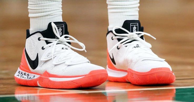 Баскетбольні кросівки Nike Kyrie 5 "Hot Lava", EUR 45