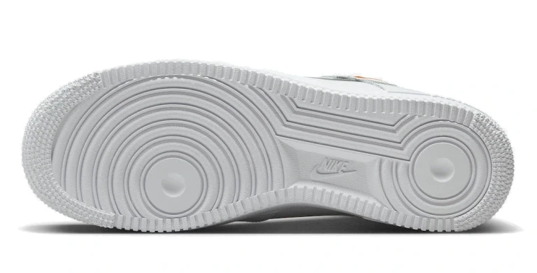 Кросівки Чоловічі Nike Air Force 1 07 (FN7807-100), EUR 41