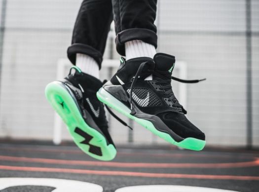Баскетбольные кроссовки Jordan Mars 270 "Green Glow", EUR 44