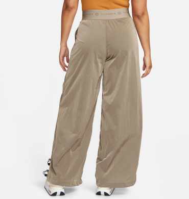 Штаны женские Nike Nsw Tech Pack Repel (FB8358-247), XS