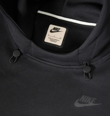 Худи женское Nike Sportswear Tech Fleece (FV6322-010), S