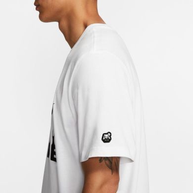 Мужская футболка Nike M Nsw Tee Ssnl 4 (CQ4636-100), S