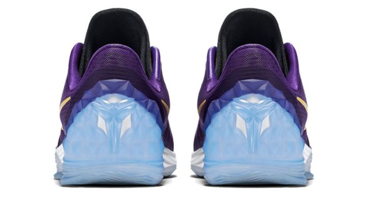 Баскетбольні кросівки Nike Zoom Kobe Venomenon 5 "Purple Gold", EUR 44