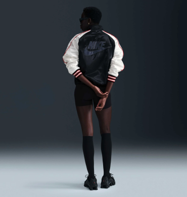 Бомбер женский Nike Sportswear Oversized (HF9435-010)