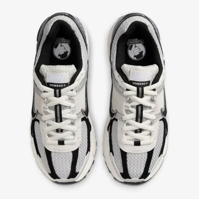 Женские кроссовки Nike W Air Zoom Vomero 5 (HQ1182-001), EUR 38