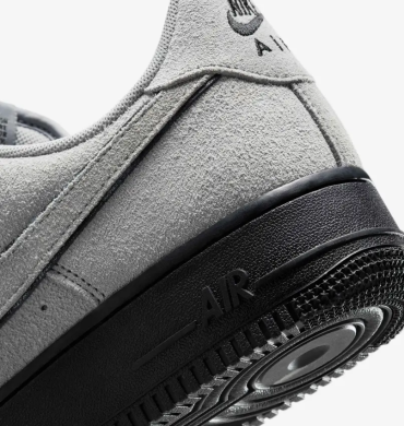 Кроссовки мужские Nike Air Force 1 '07 LV8 (HQ1966-001), EUR 44,5