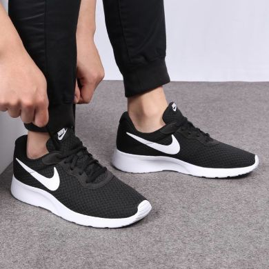 Оригинальные кроссовки для бега Nike Tanjun (812654-011), EUR 45