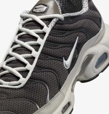 Кроссовки мужские Nike Air Max Plus (IB7679-200), EUR 46