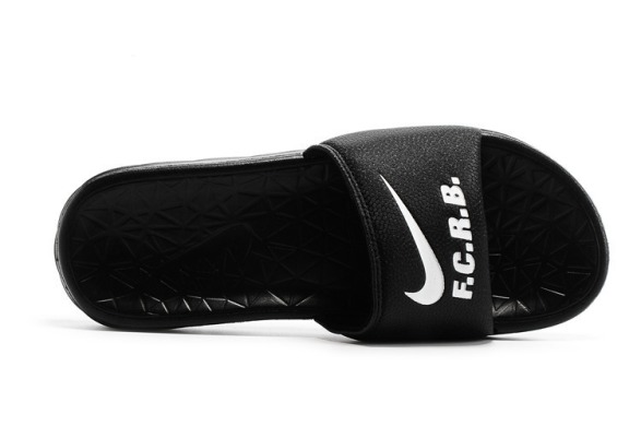 Сланцы Nike Benassi Solarsoft FCRB QS "Black", EUR 41