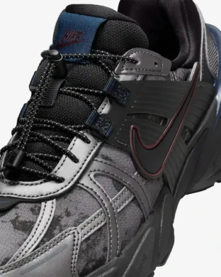 Женские Кроссовки Nike V2K Run "Metallic Dark Grey" HQ4053-001, EUR 37,5