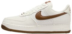 Чоловічі кросівки Nike Air Force 1 07 (DX2666-100)