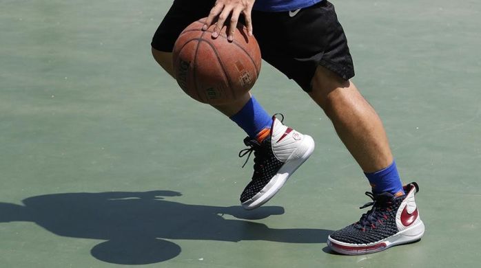 Баскетбольні кросівки Nike AlphaDunk "Dunk of Death", EUR 45