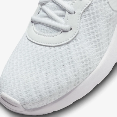 Кроссовки женские Nike Tanjun Flyease White DV7786-101, EUR 38,5