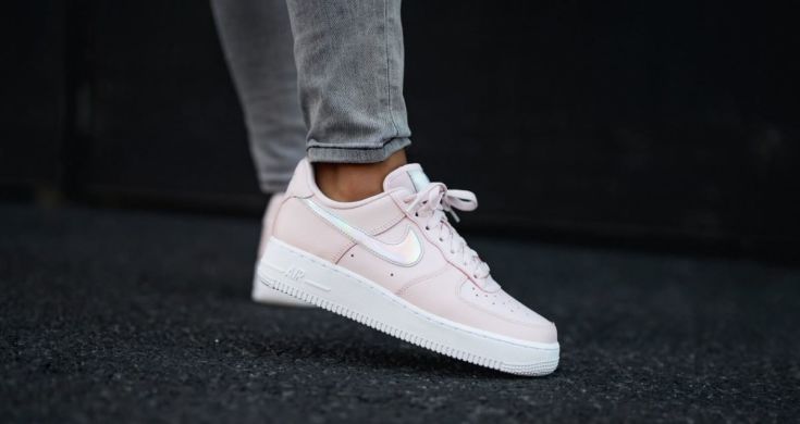 Женские кроссовки Nike Air Force 1 Low "Pink Iridescent", EUR 36