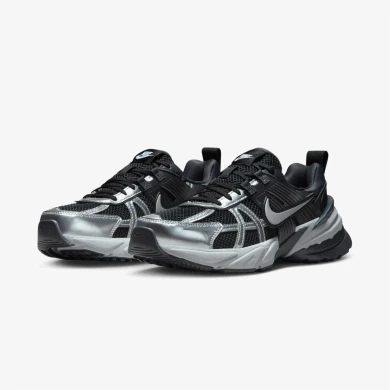 Женские кроссовки Nike V2K Run 'Black Metallic Silver' (FD0736-005), EUR 38