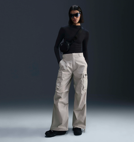 Штани Жіночі Nike Sportswear Woven (HM4322-014)