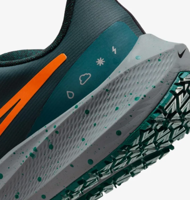 Кросівки чоловічі Air Zoom Pegasus 39 Shield (DO7625-300), EUR 40