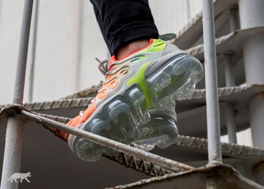 Кроссовки Nike Air VaporMax Plus “Barely Grey”, EUR 37,5