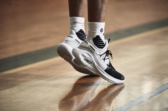 Баскетбольные кроссовки Under Armour Curry 6 'Working on Excellence', EUR 42