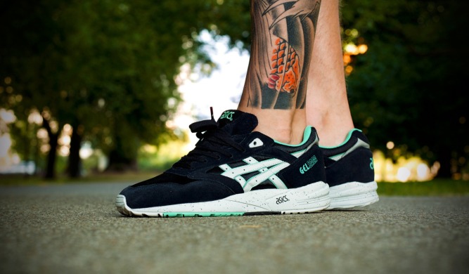 Кроссовки Asics Gel Saga "H137K", EUR 41