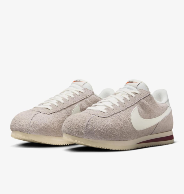 Кроссовки мужские Nike Cortez SE Suede (HF3142-001), EUR 35,5
