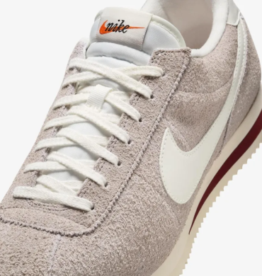 Кроссовки мужские Nike Cortez SE Suede (HF3142-001), EUR 35,5