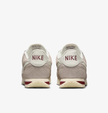 Кроссовки мужские Nike Cortez SE Suede (HF3142-001), EUR 35,5