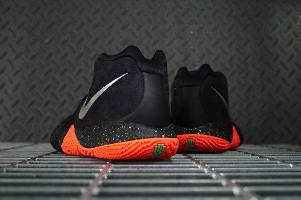 Баскетбольні кросівки Nike Kyrie 4 "Black/Silver/Orange", EUR 46