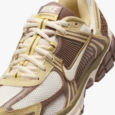 Жіночі кросівки Nike Zoom Vomero 5 GS HV6009-111, EUR 38,5