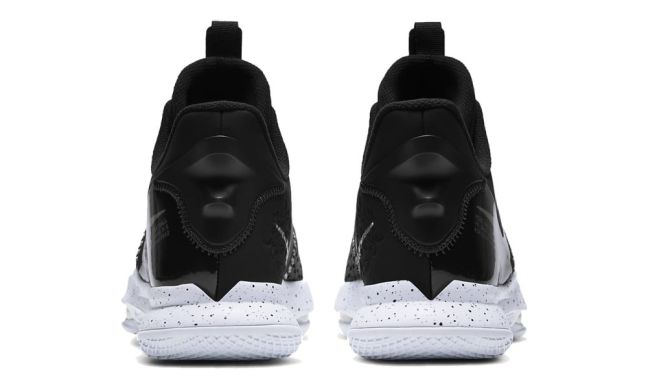 Баскетбольные кроссовки Nike LeBron Witness 5 "Black/White", EUR 40