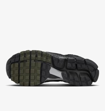 Кроссовки мужские Nike Zoom Vomero 5 (HV2527-001), EUR 40