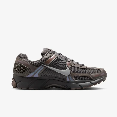 Чоловічі кросівки Nike Zoom Vomero 5 "Cave Stone" HF5493-201, EUR 42