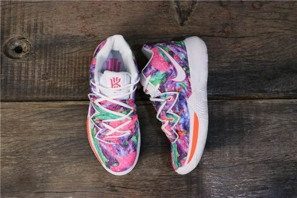 Кросівки для баскетболу Nike Kyrie 5 "Neon Blends", EUR 40
