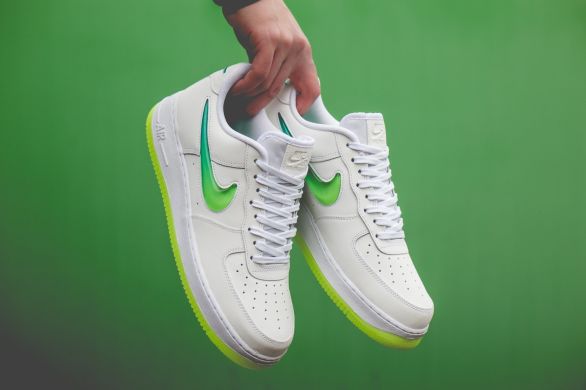 Чоловічі кросівки Nike Air Force 1 07 Premium 2 'Jelly White Volt', EUR 42