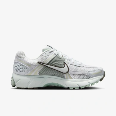Женские кроссовки Nike W Zoom Vomero 5 (FJ2028-103), EUR 40