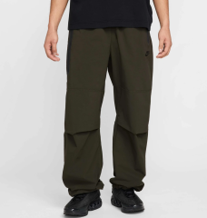 Чоловічі Брюки Nike Tech Woven Loose Fit (HM7158-356)