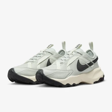 Женские кроссовки W Nike TC 7900 (DD9682-004), EUR 38